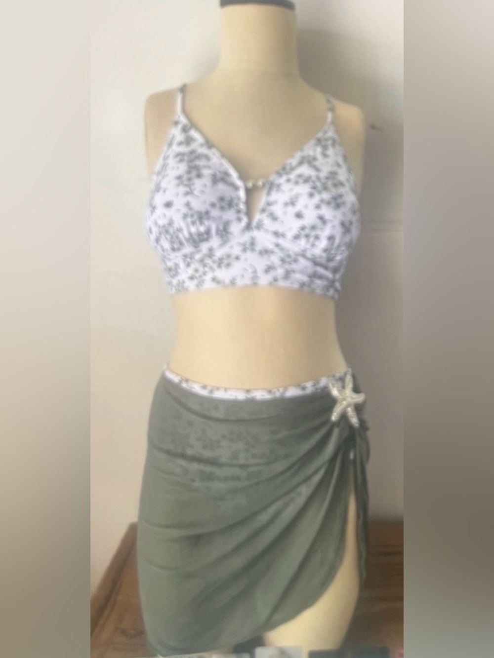 Floral Print Bralette - White & Gray